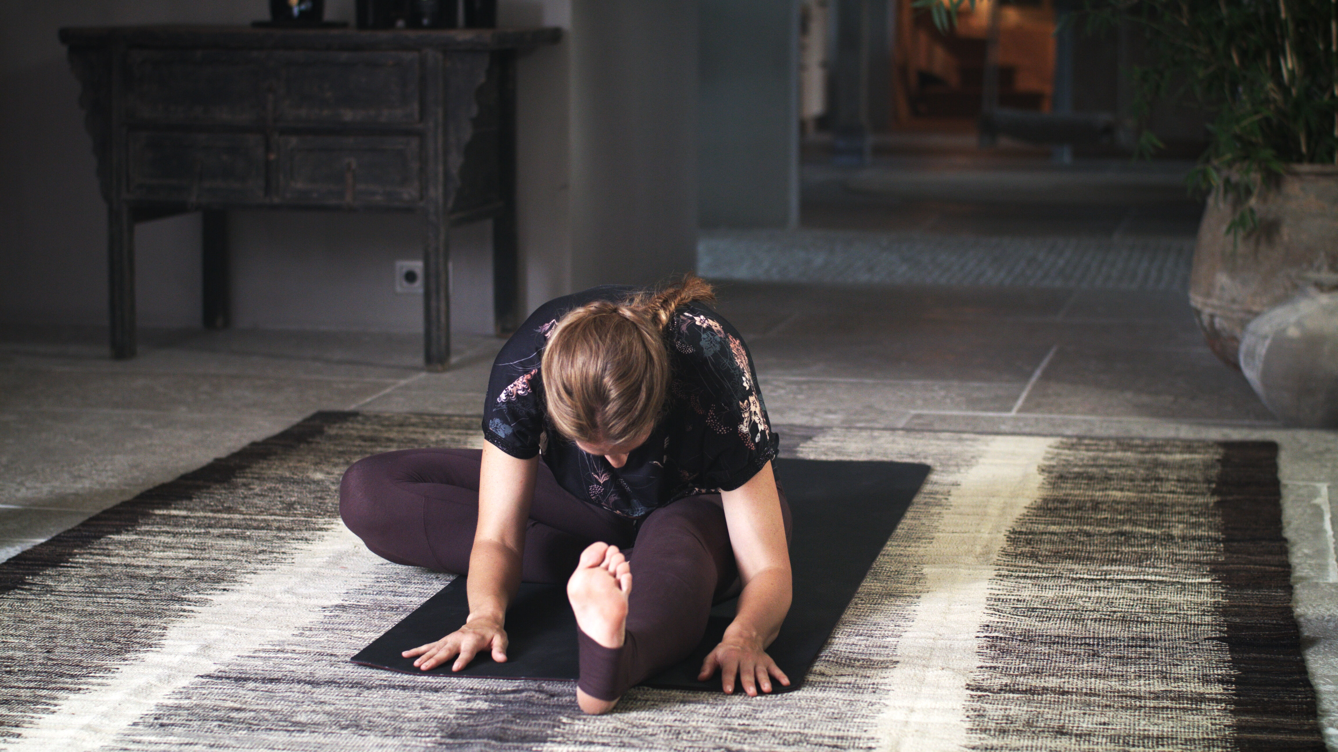 Transition from day to night and unwind with evening yoga