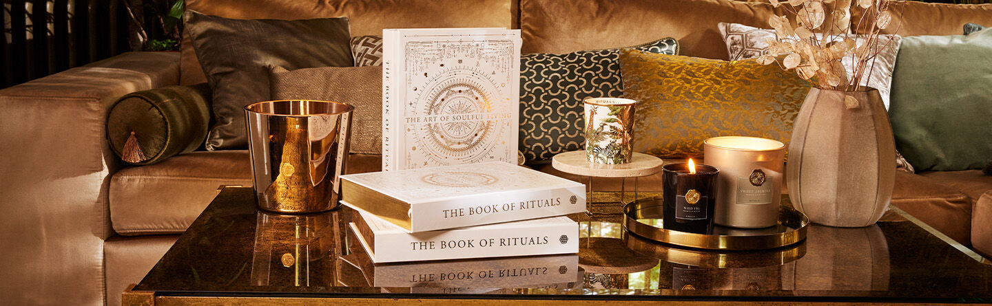 The Book of Rituals est maintenant disponible &agrave; la vente !