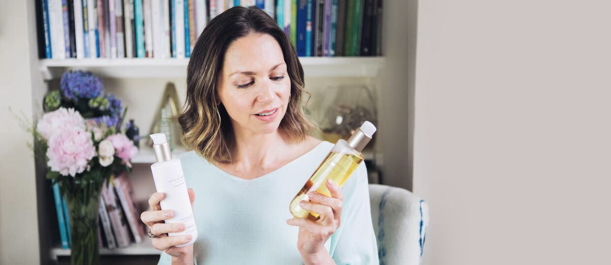 Waarom kiezen voor natuurlijke huidverzorging? Expert Abigail James legt uit.