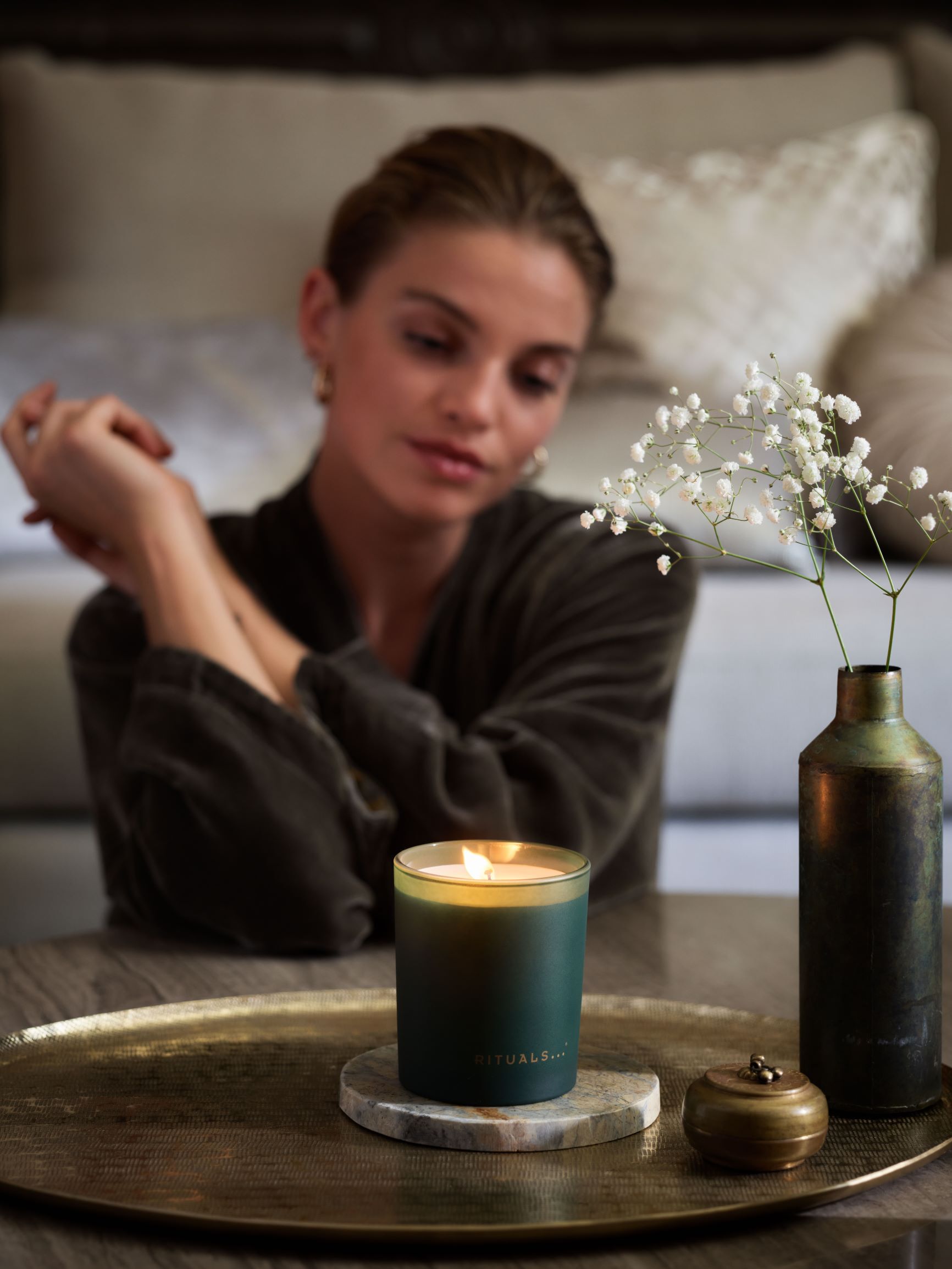 Niesamowite korzyści płynące z medytacji przy świecach i jak ją praktykować