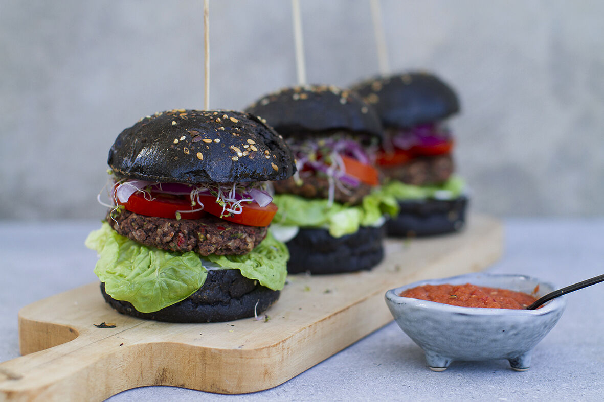 Vegetarian black bean burgers with piri piri sauce