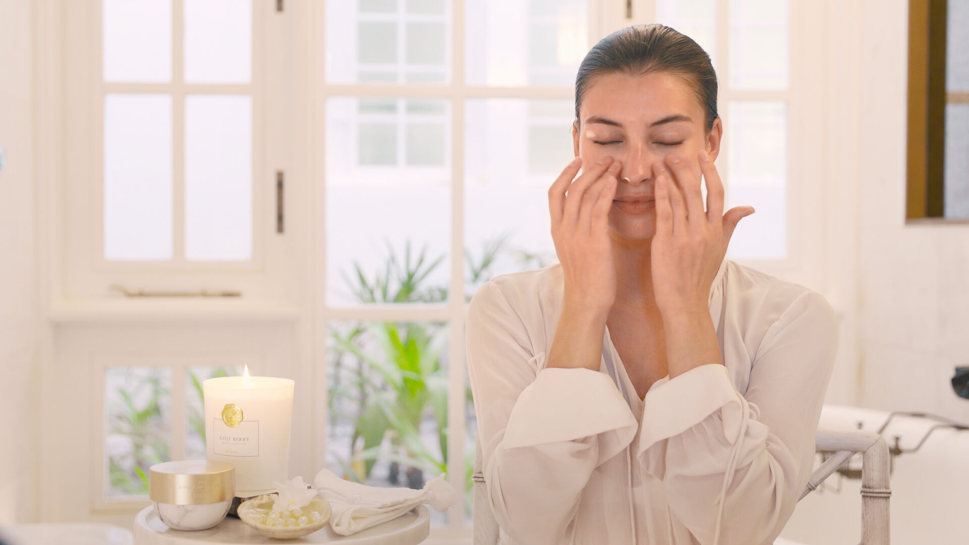 Facial tapping: the best massage for your complexion