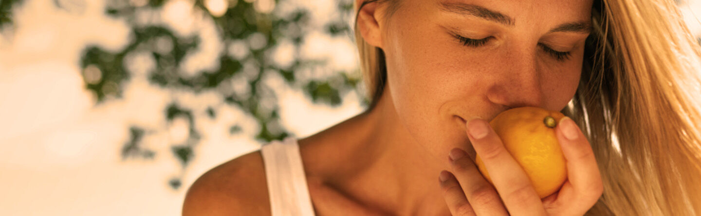 Explore the mood-boosting benefits of citrus scents with our expert guide